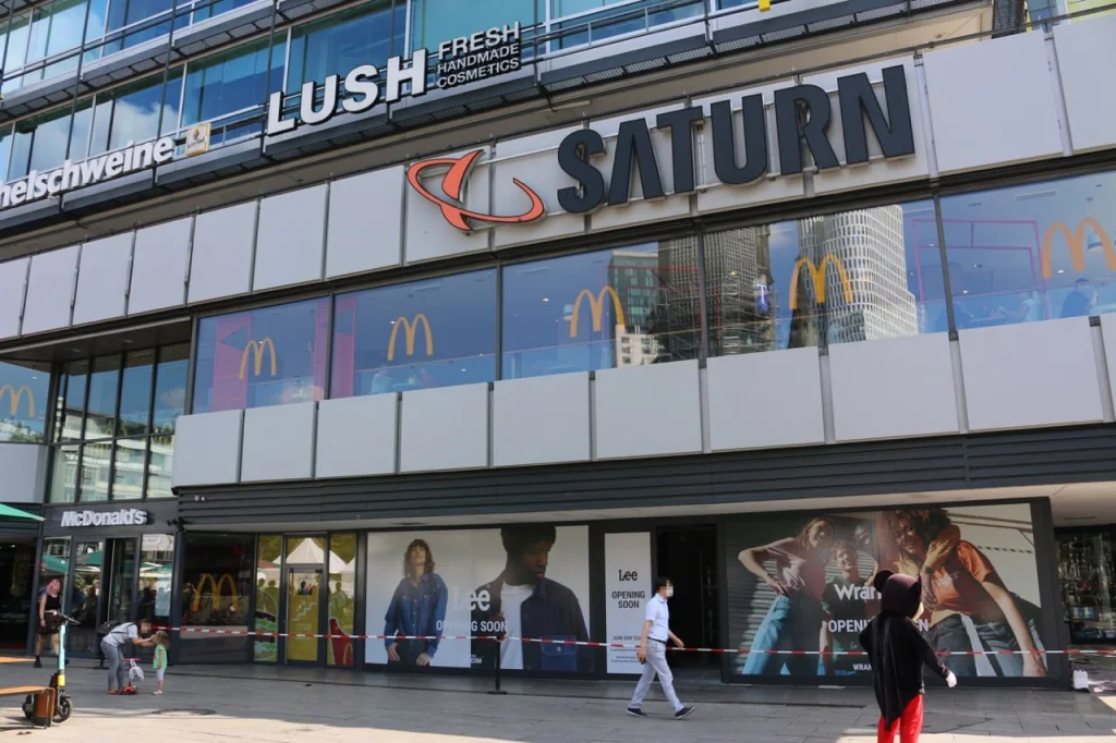 Tauentzienstraße_9_12_Berlin_McDonald's